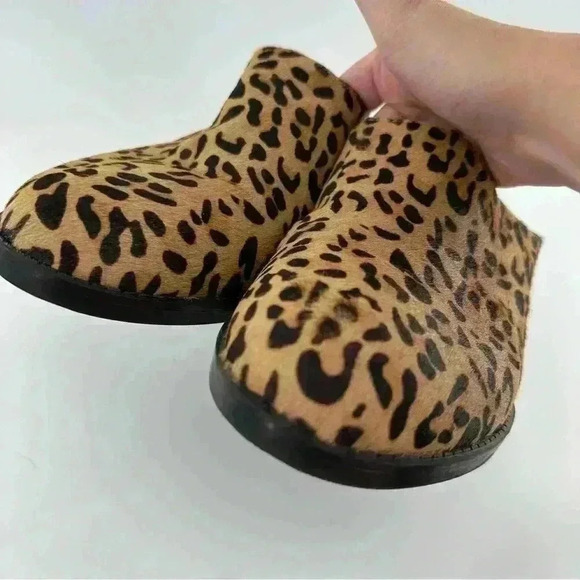 David Tate flats size 8.5 W brown cheetah print calf hair slip on mules clogs - Picture 10 of 13